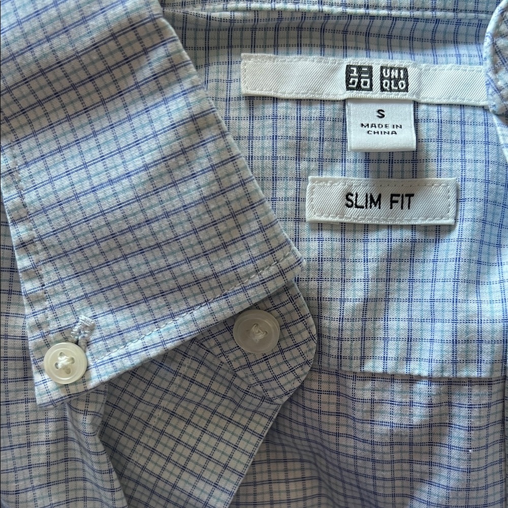 Uniqlo Men's Light Blue Plaid Button Down Shirt